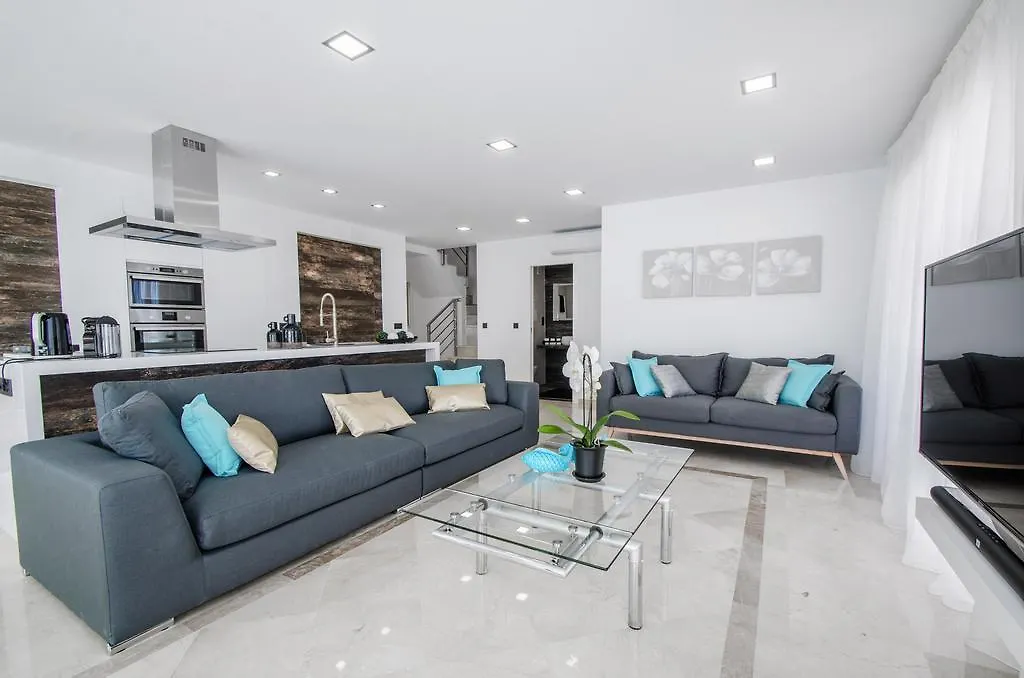 Gorgeous 170 Sq.M. Penthouse With Sea View Terraces Apartment Benalmadena
